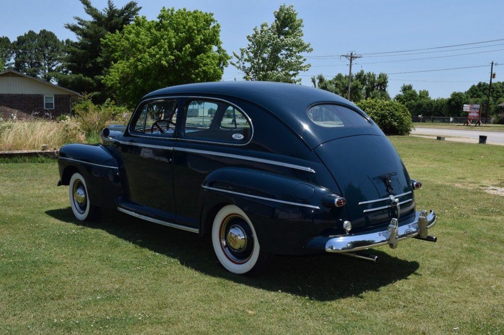 GREAT 1946 Ford Deluxe