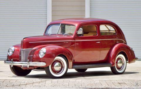 1940 Ford Deluxe Sedan Fully Restored / 221 Flathead V8 / Air Conditioning for sale