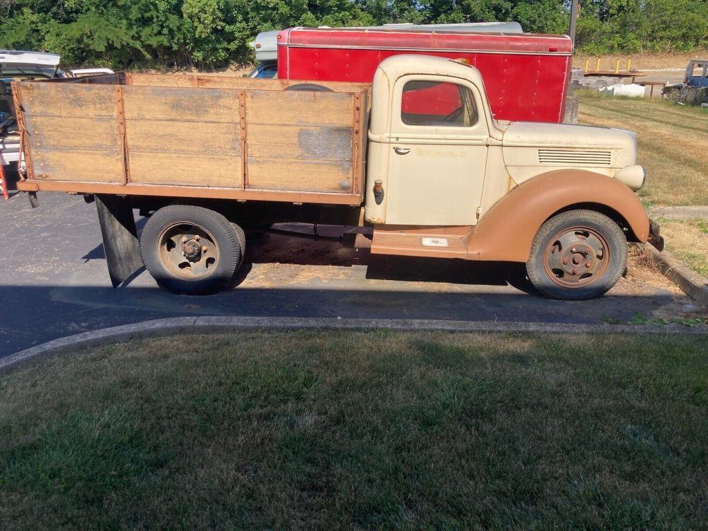 1940 Ford Vintage 1.5 Ton Stake Truck