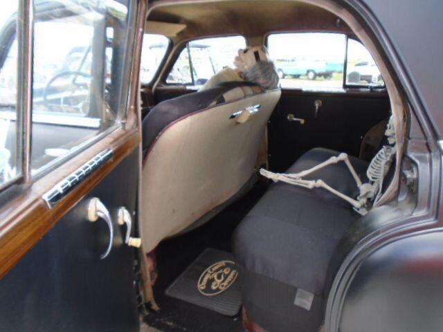 1949 Plymouth 4dr (sedan)
