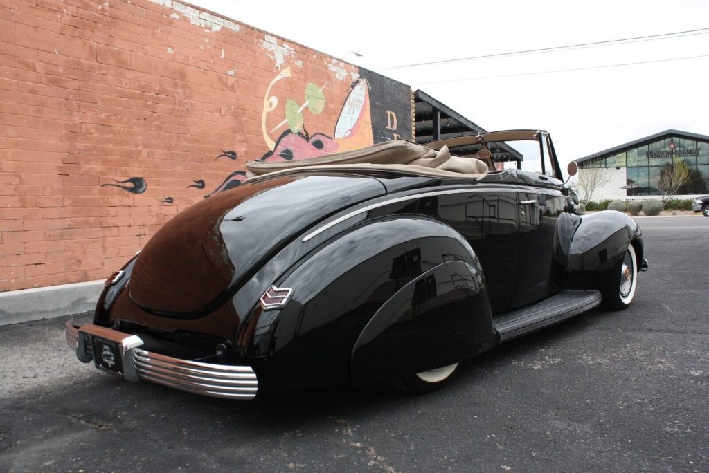 1940 Ford Deluxe convertible