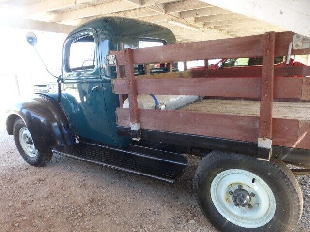 1947 Ford 3/4 Ton Pickup Flatbed