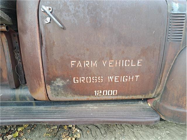 1948 GMC 1 Ton 5 Window Pickup Deluxe Cab