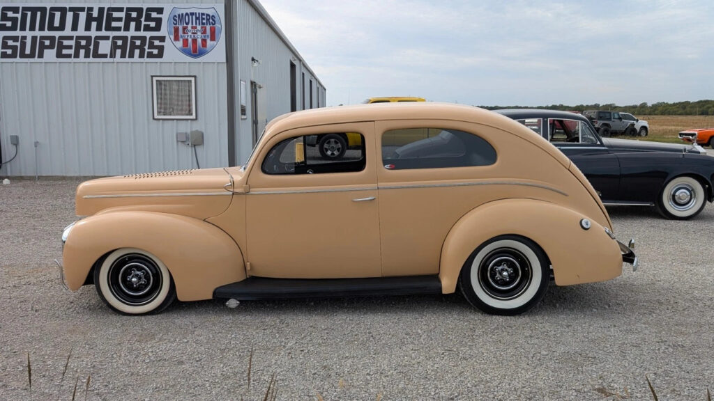 1940 Ford Deluxe
