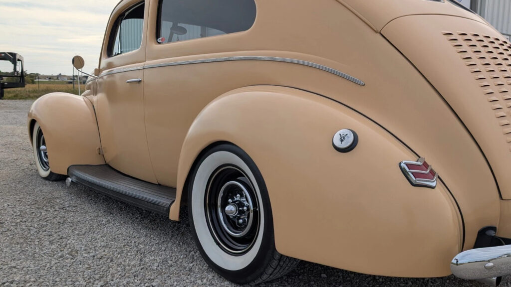 1940 Ford Deluxe